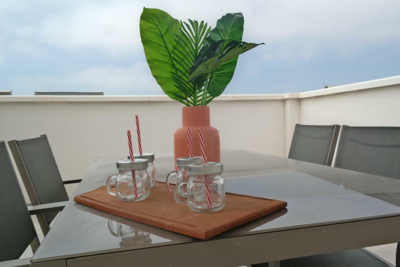 Apartament Penthouse & Pool Center *